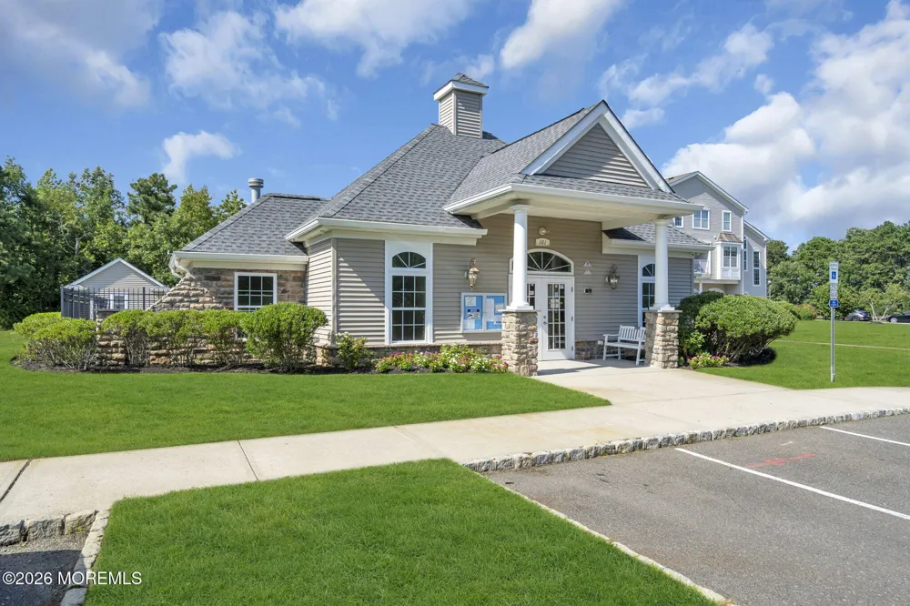 90 Bryce Lane Manahawkin, NJ 08050