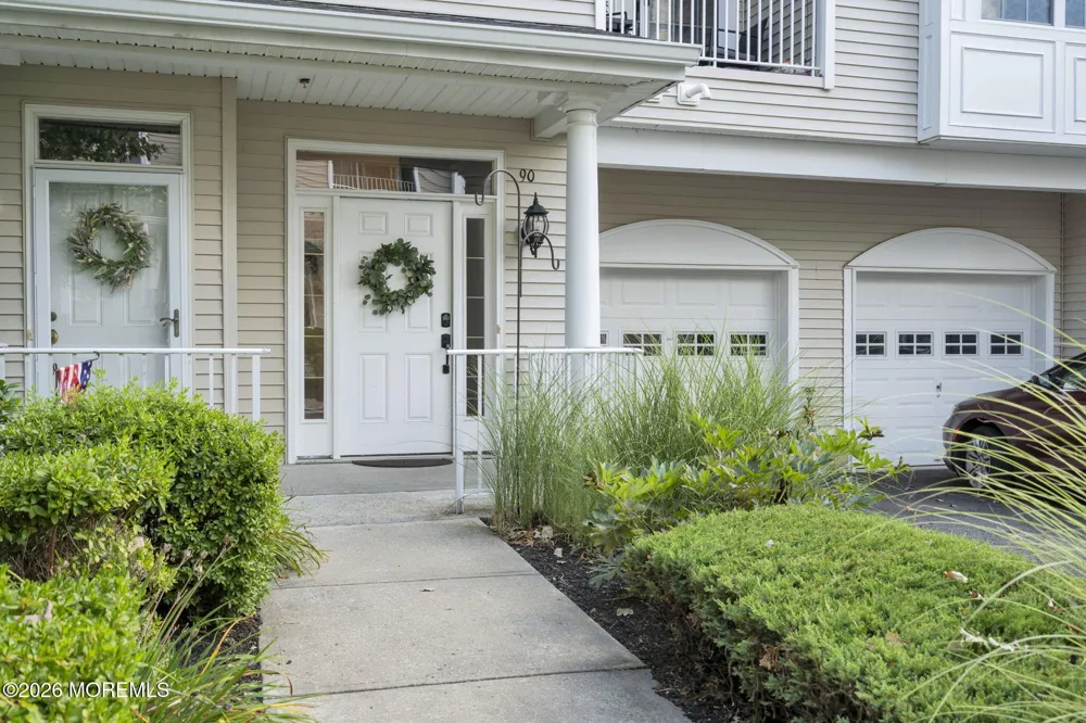 90 Bryce Lane Manahawkin, NJ 08050