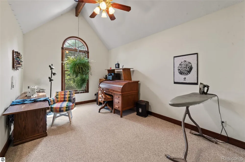 10552 Craig Road Peninsula Township, MI 49686