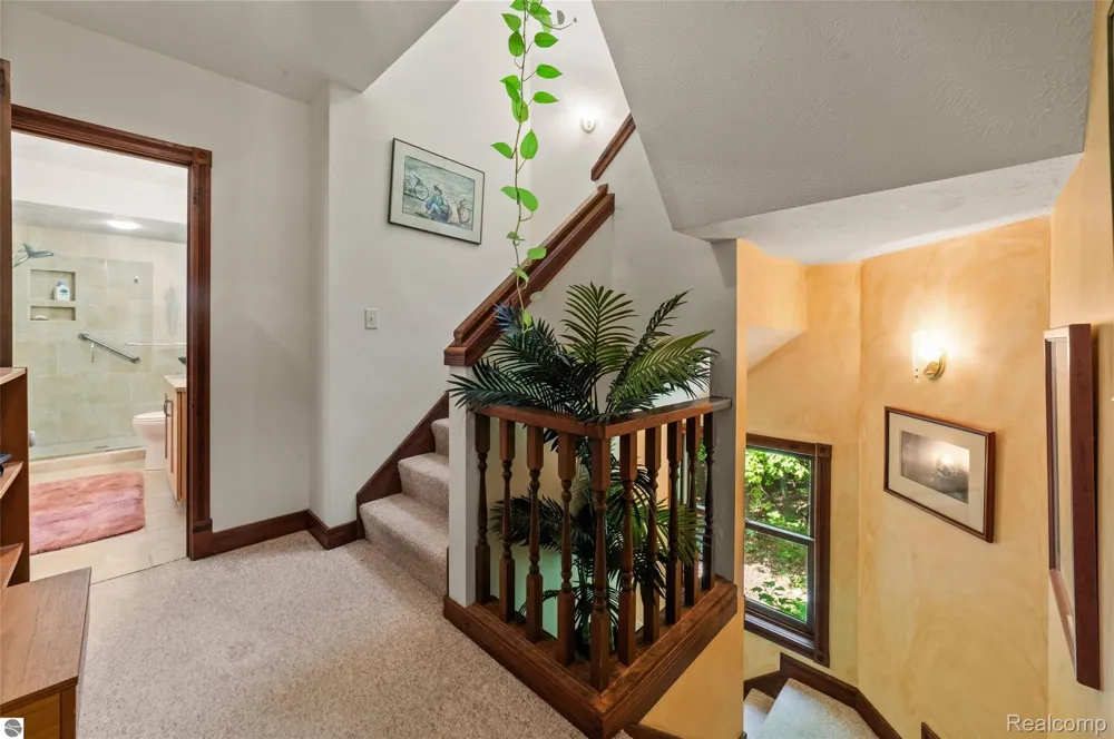 10552 Craig Road Peninsula Township, MI 49686
