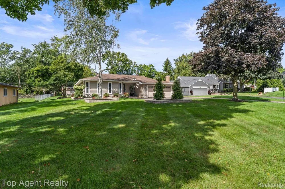 6654 Orion Road Rochester Hills City, MI 48306