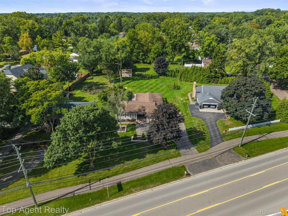 6654 Orion Road Rochester Hills City, MI 48306
