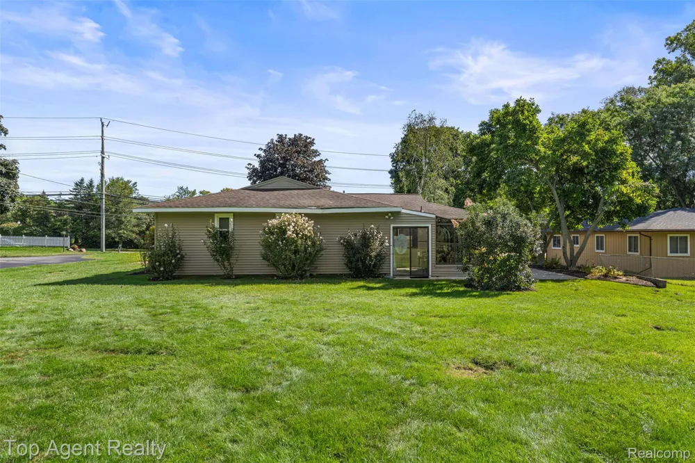 6654 Orion Road Rochester Hills City, MI 48306