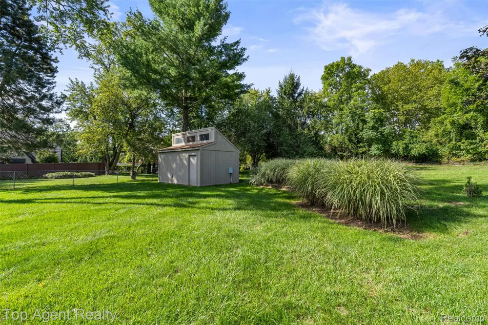 6654 Orion Road Rochester Hills City, MI 48306