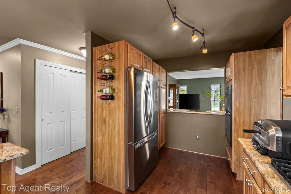 6654 Orion Road Rochester Hills City, MI 48306