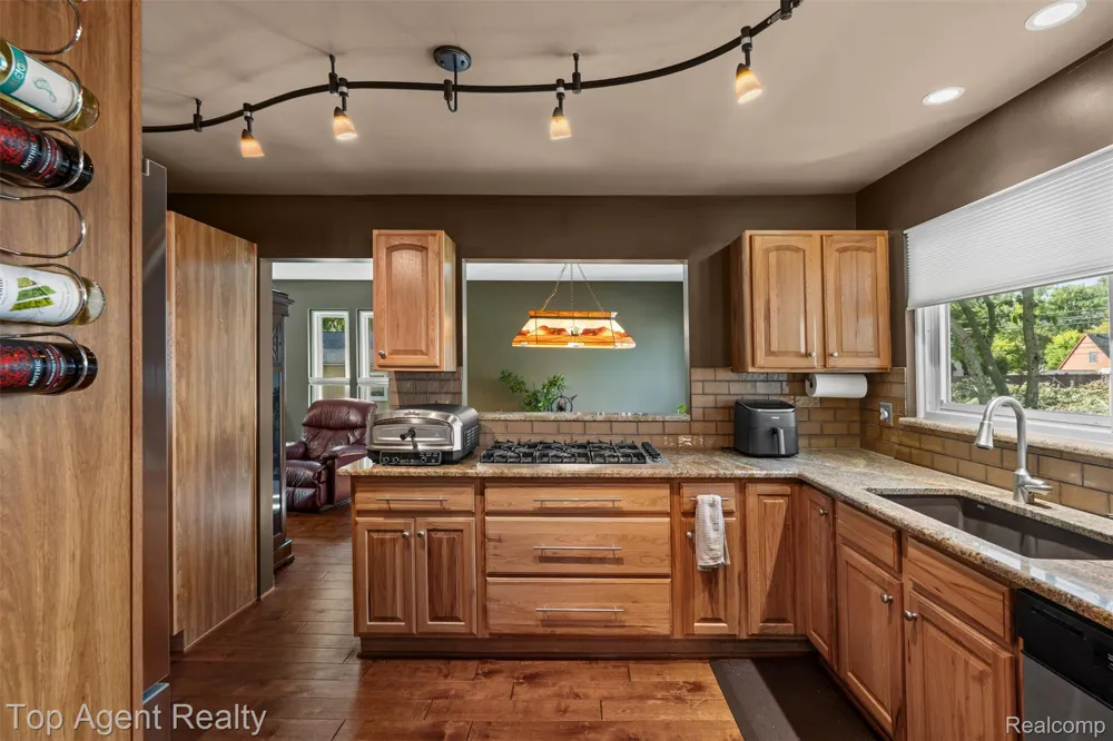 6654 Orion Road Rochester Hills City, MI 48306