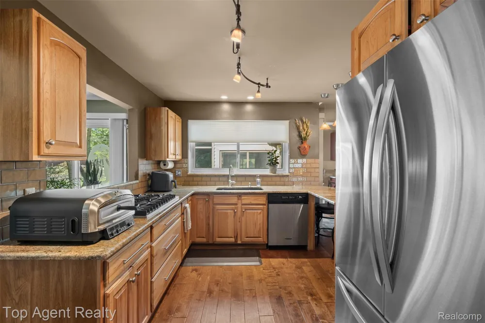 6654 Orion Road Rochester Hills City, MI 48306