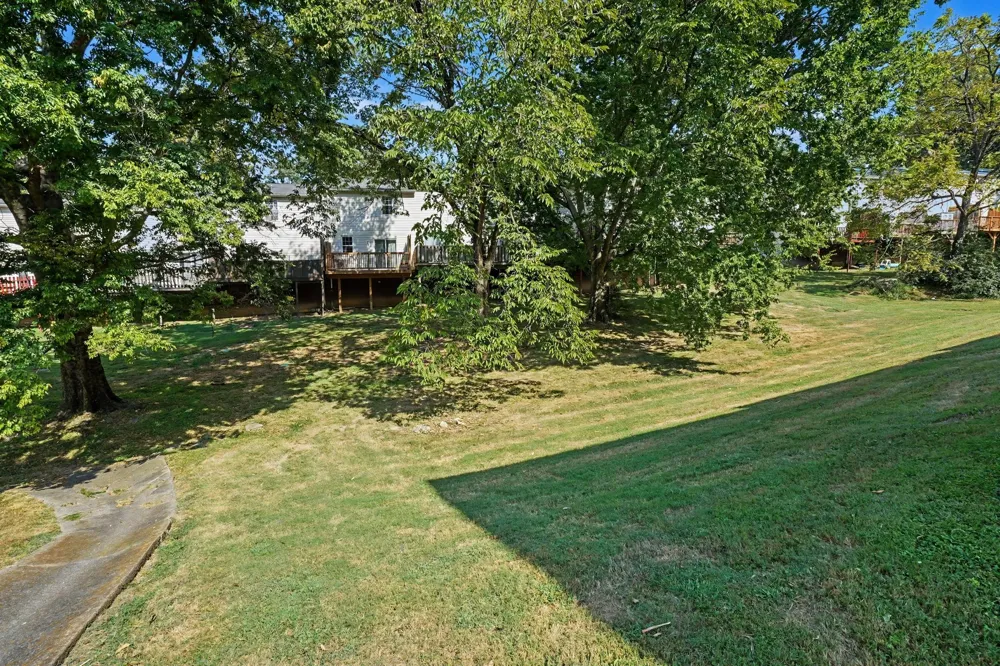 129 Five Oaks Dr Nashville, TN 37217