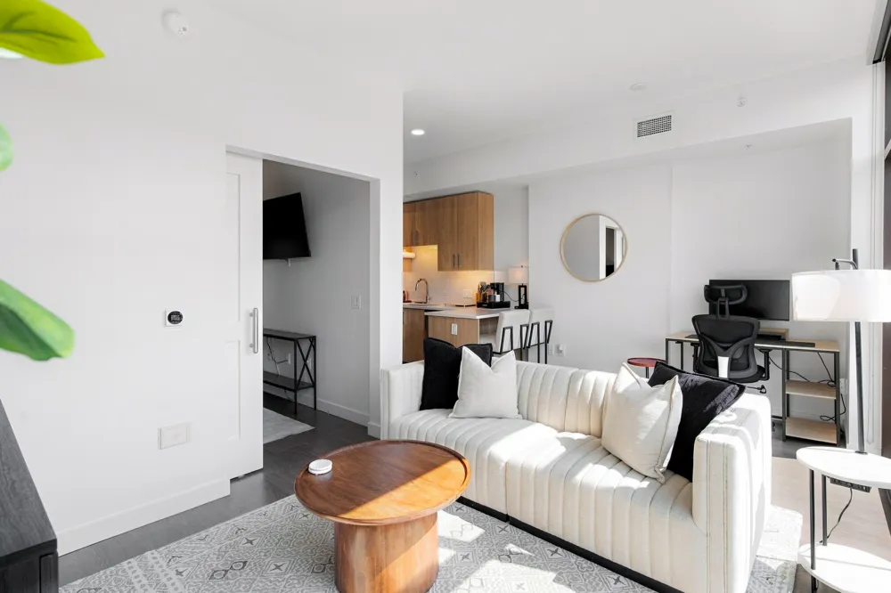 1212 Demonbreun St #1804 Nashville, TN 37203