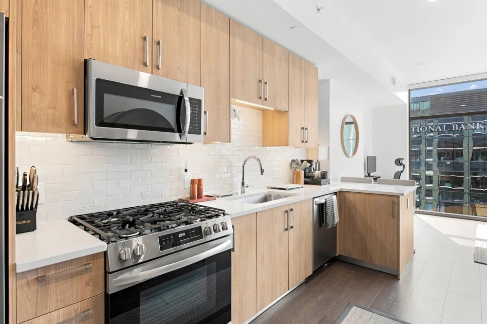 1212 Demonbreun St #1804 Nashville, TN 37203