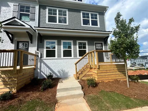 1584 Salem Drive #100