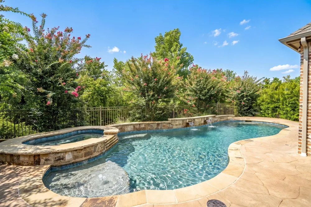 1601 Trinidad Way Lantana, TX 76226