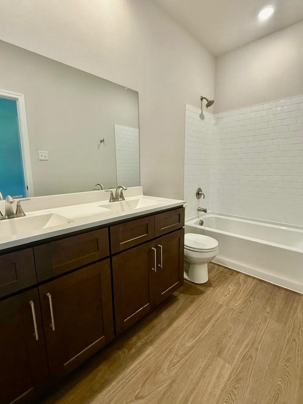 2703 southern oaks drive Longview, TX 75604