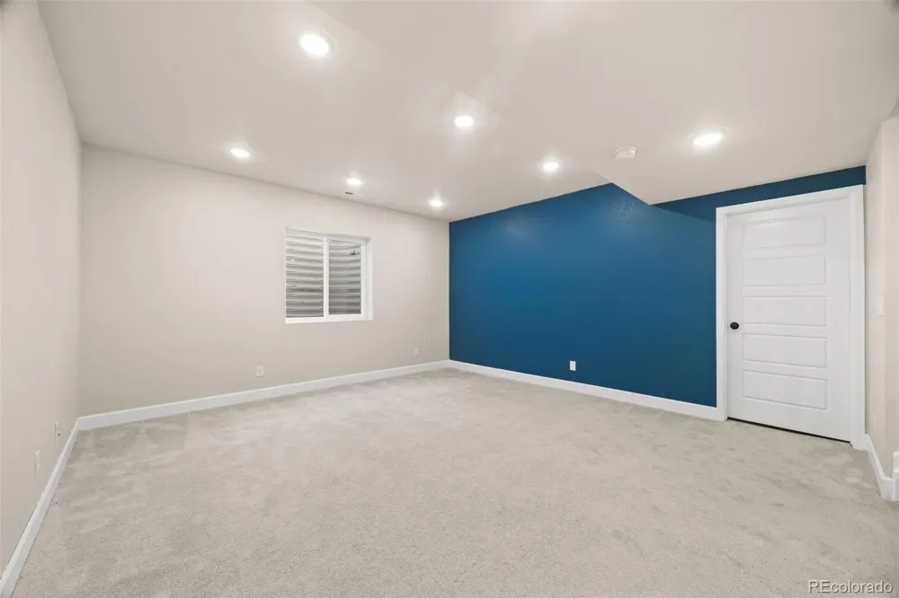 8028 Williams Fork Avenue Littleton, CO 80125