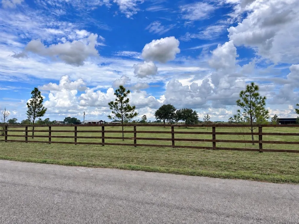 7 Old Columbus N Road Sealy, TX 77474