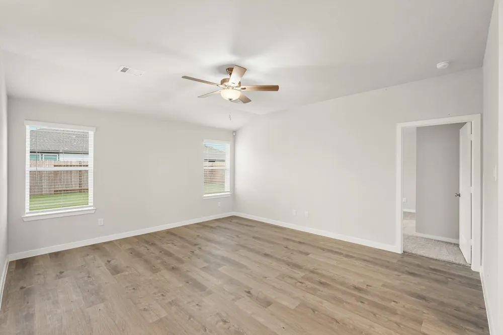 624 Woodhaven Lakes Drive La Marque, TX 77568