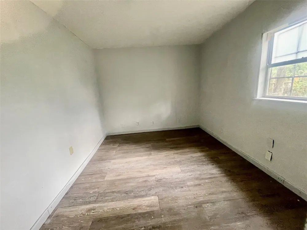 518 S Kansas Street La Porte, TX 77571