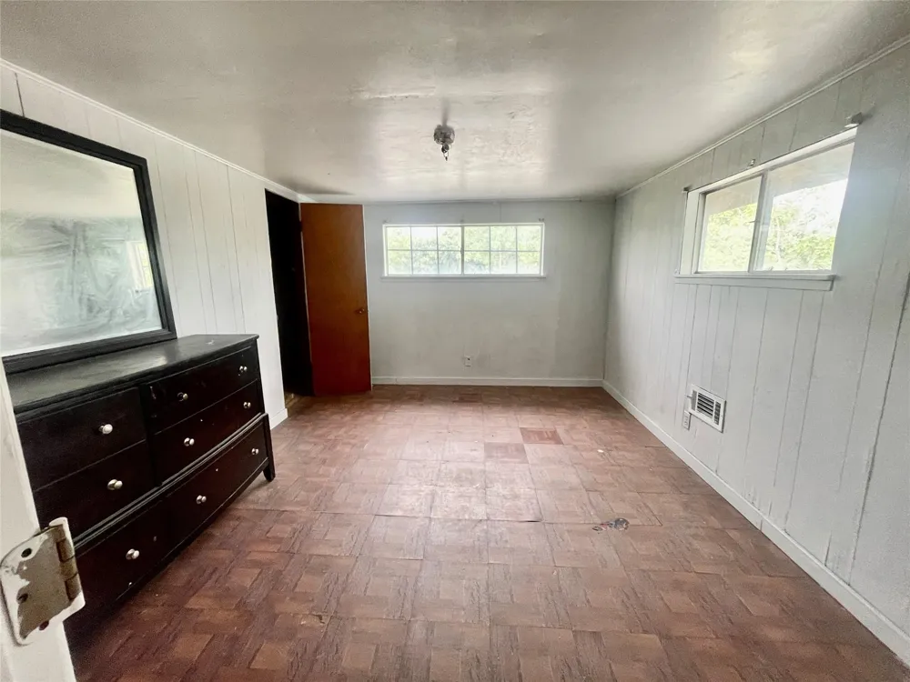 518 S Kansas Street La Porte, TX 77571