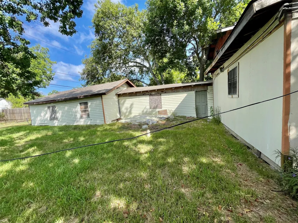 518 S Kansas Street La Porte, TX 77571