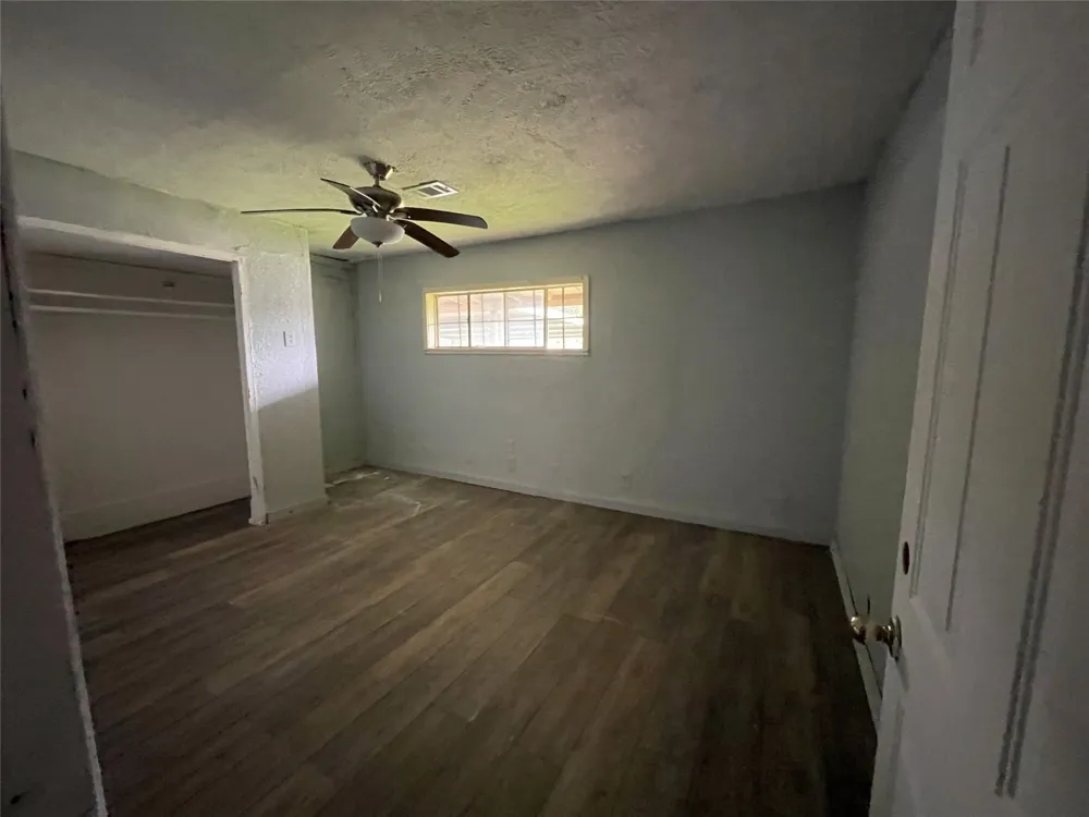 518 S Kansas Street La Porte, TX 77571