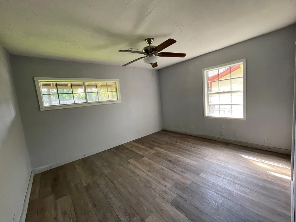 518 S Kansas Street La Porte, TX 77571