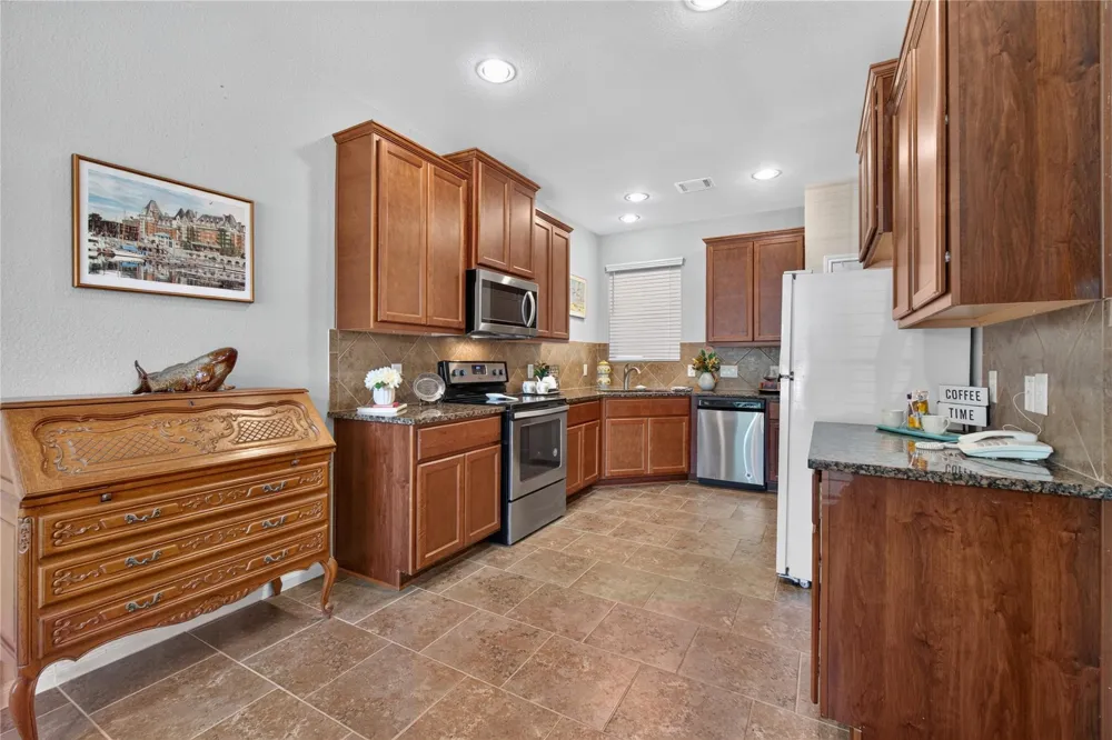 11231 Burning Tree Drive Montgomery, TX 77356