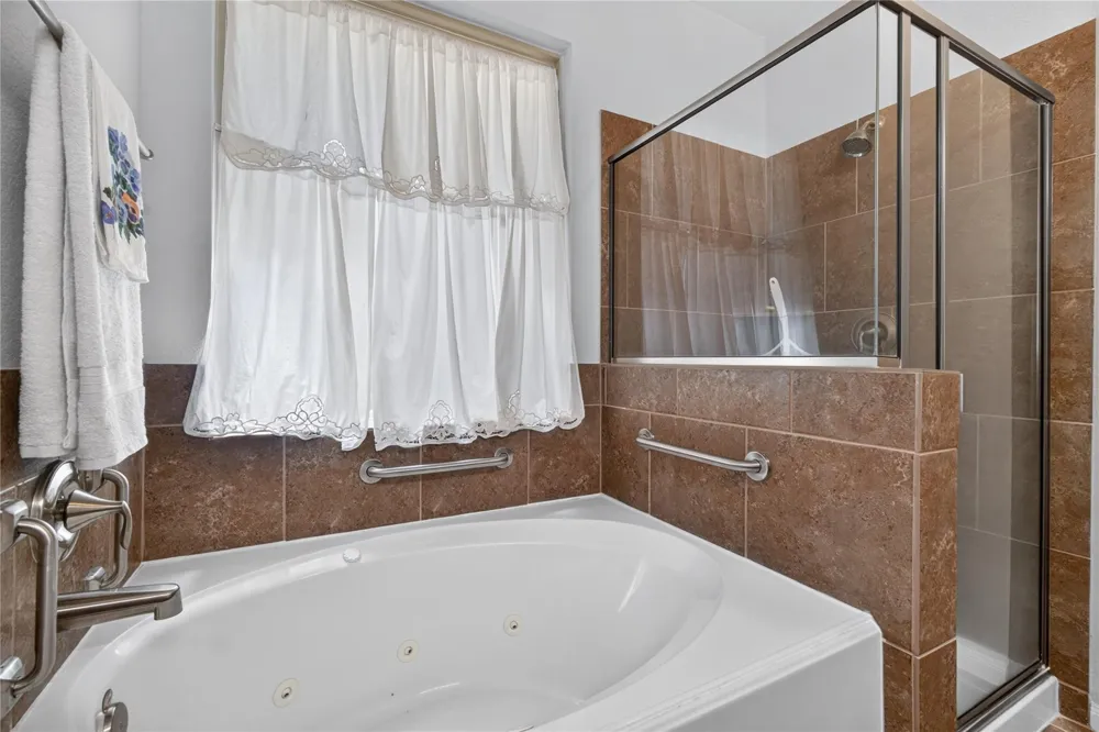 11231 Burning Tree Drive Montgomery, TX 77356