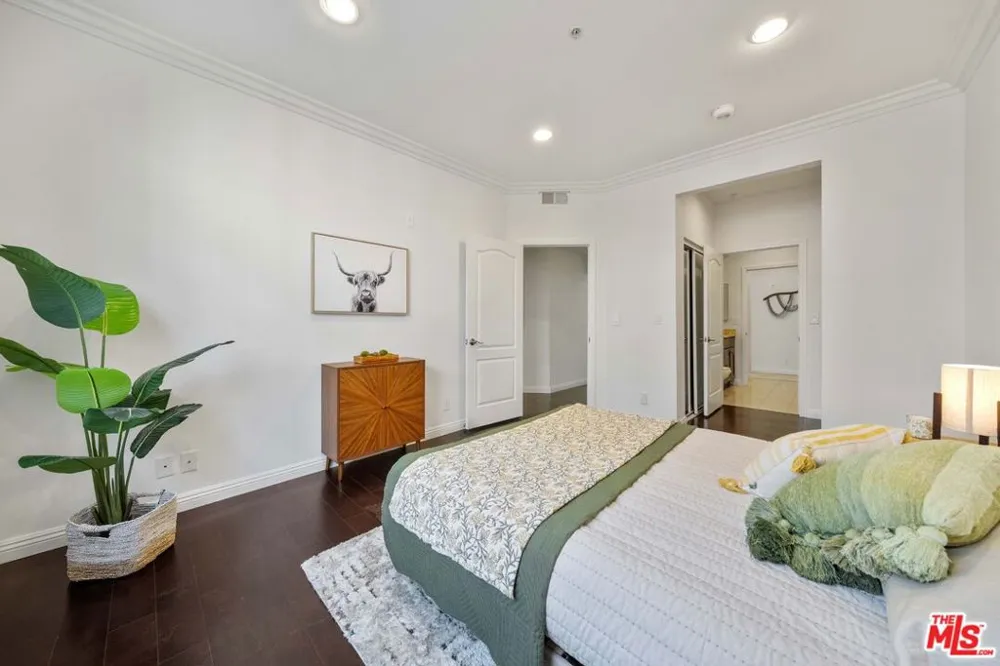 10630 Eastborne Avenue #103 Los Angeles, CA 90024