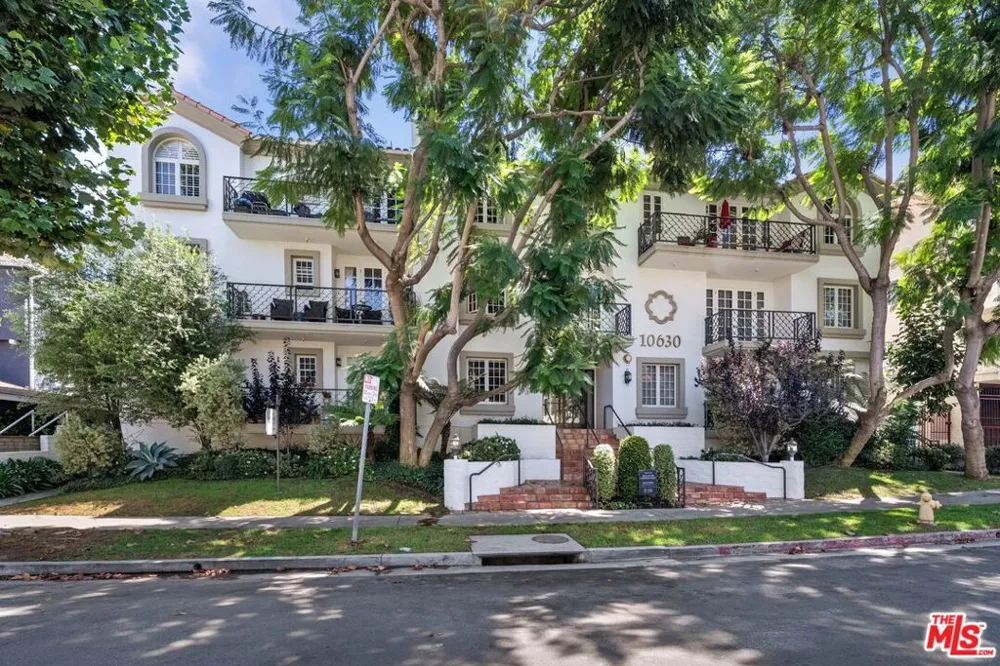 10630 Eastborne Avenue #103 Los Angeles, CA 90024