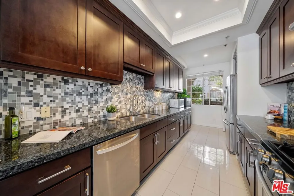 10630 Eastborne Avenue #103 Los Angeles, CA 90024