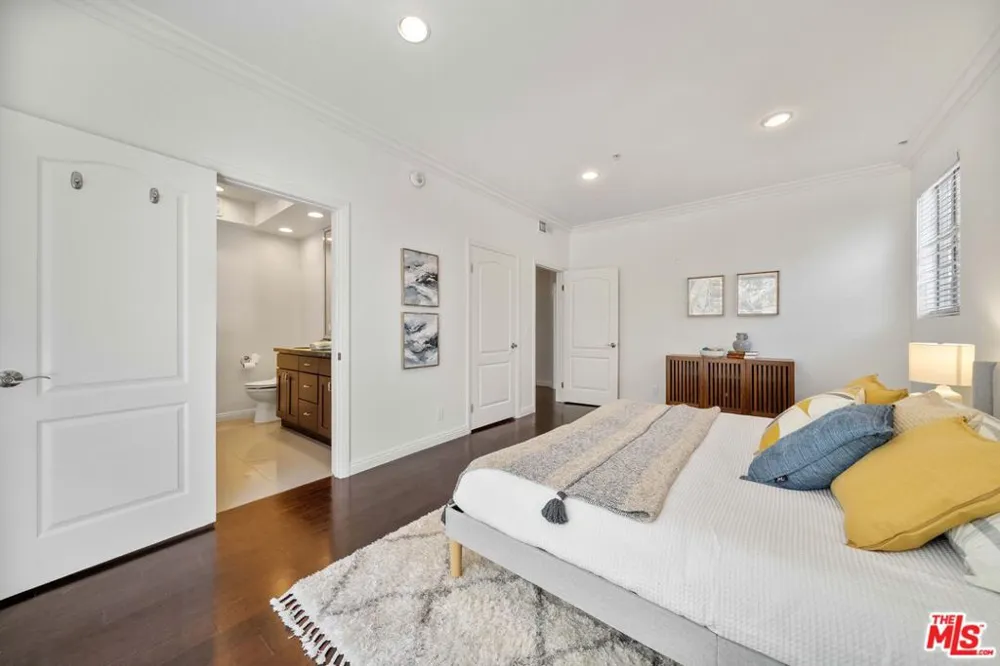 10630 Eastborne Avenue #103 Los Angeles, CA 90024