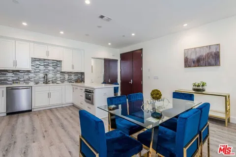 1237 S Holt Avenue #501