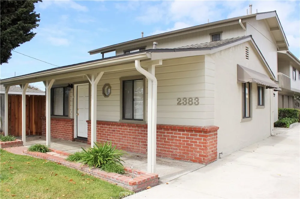 2383 Carlton Place Costa Mesa, CA 92627