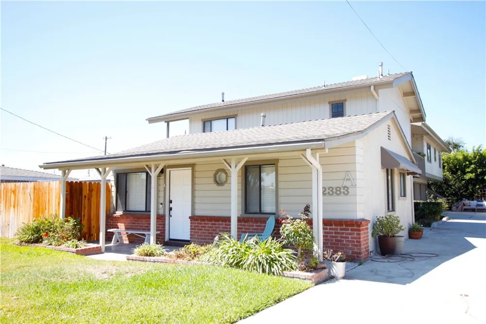 2383 Carlton Place Costa Mesa, CA 92627