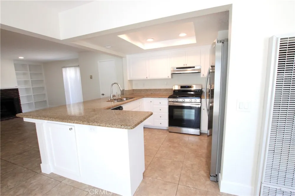 2383 Carlton Place Costa Mesa, CA 92627