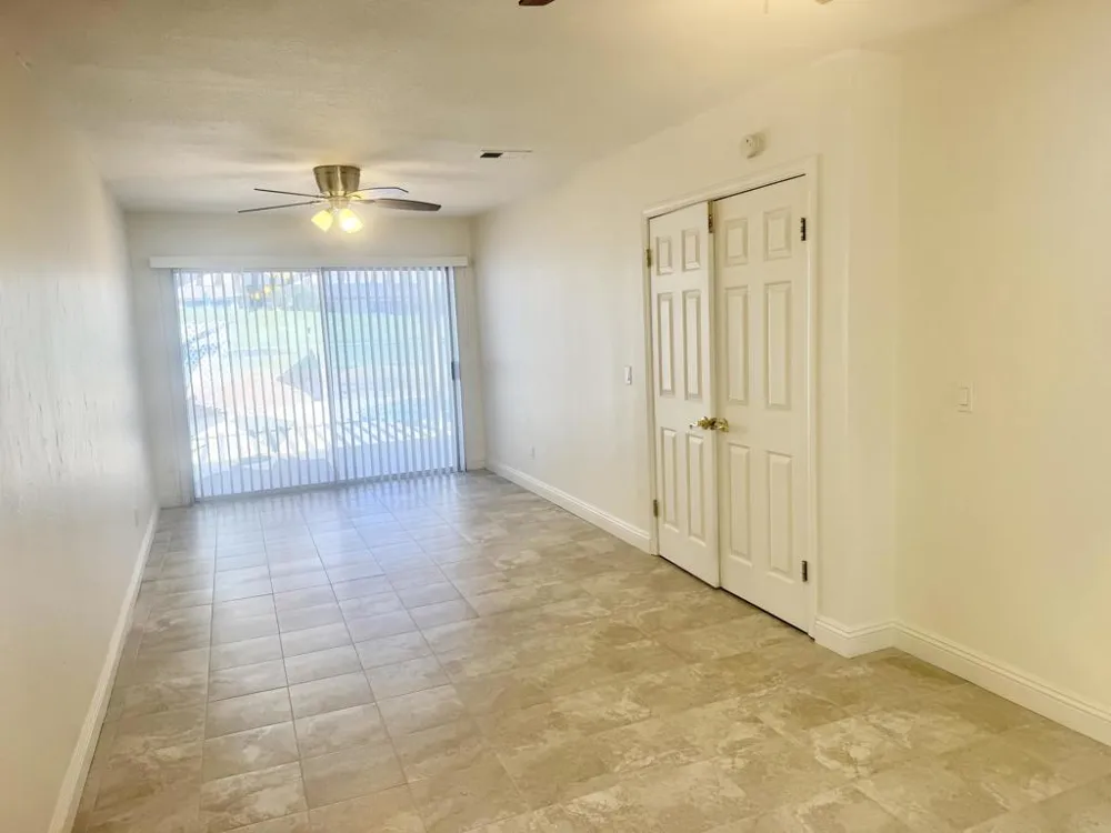 43586 Virginia Avenue Palm Desert, CA 92211