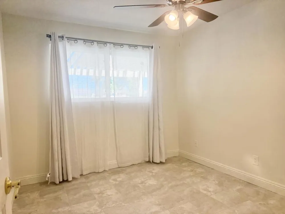 43586 Virginia Avenue Palm Desert, CA 92211