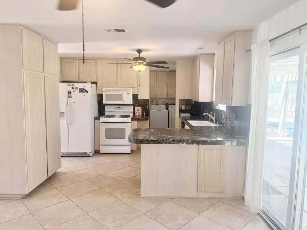 43586 Virginia Avenue Palm Desert, CA 92211