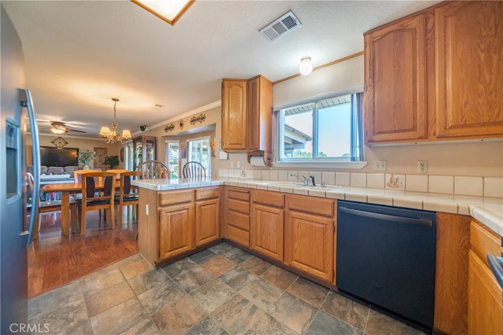6679 Meadowlark Lane Anderson, CA 96007