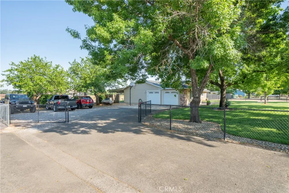6679 Meadowlark Lane Anderson, CA 96007