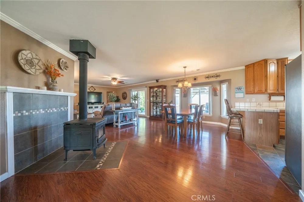 6679 Meadowlark Lane Anderson, CA 96007
