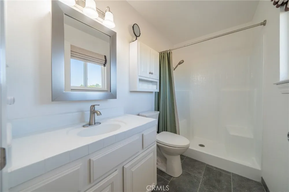 6679 Meadowlark Lane Anderson, CA 96007