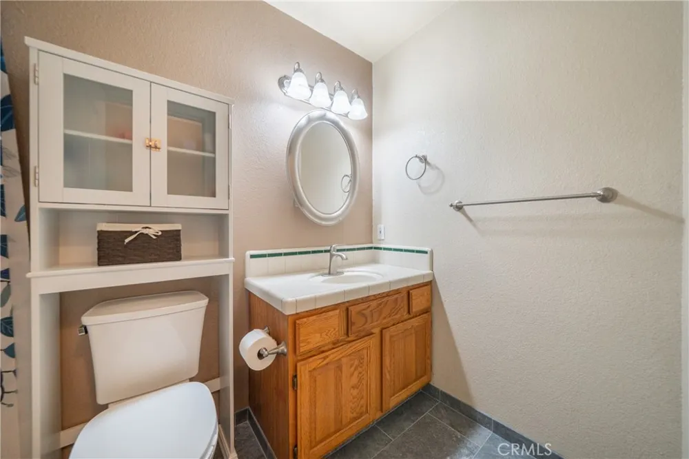 6679 Meadowlark Lane Anderson, CA 96007