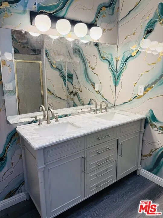 360 S Kenmore Avenue #305 Los Angeles, CA 90020