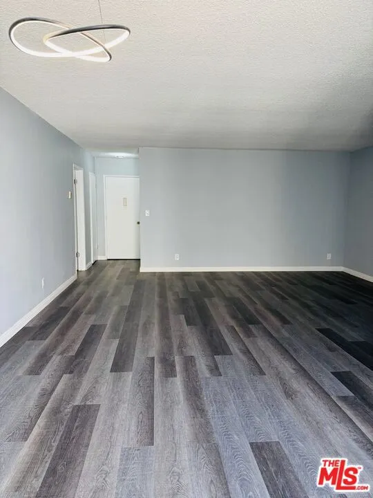 360 S Kenmore Avenue #305 Los Angeles, CA 90020