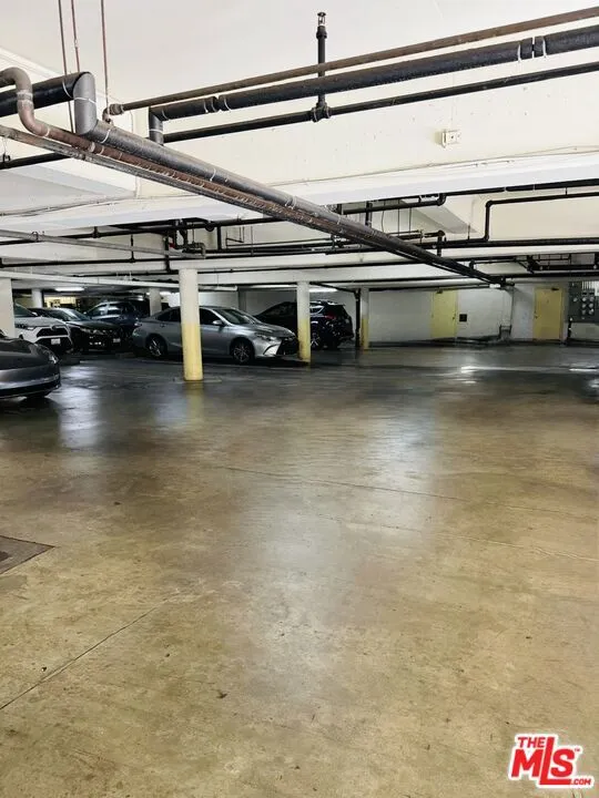 360 S Kenmore Avenue #305 Los Angeles, CA 90020