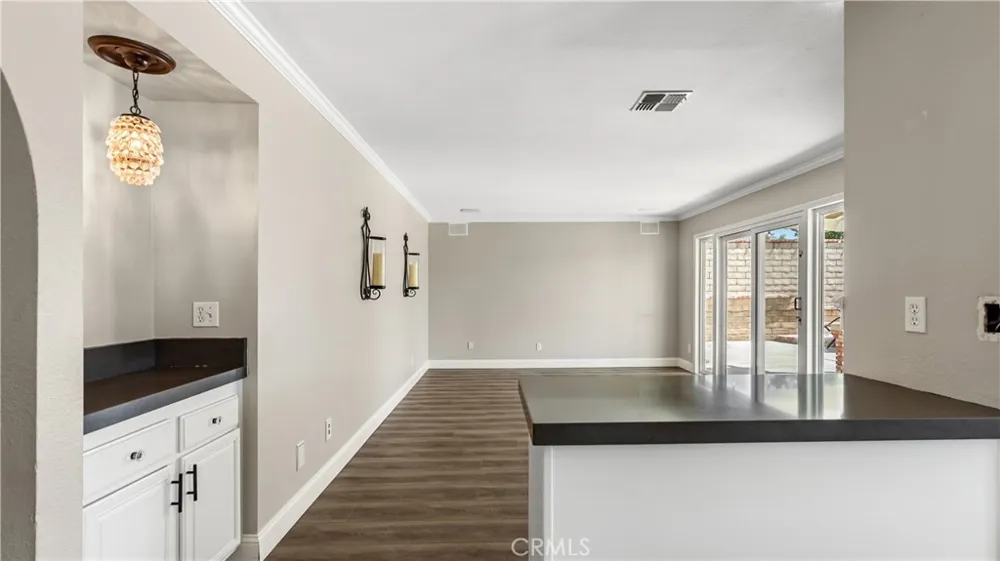 20416 Samual Saugus, CA 91350