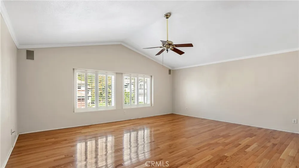 20416 Samual Saugus, CA 91350