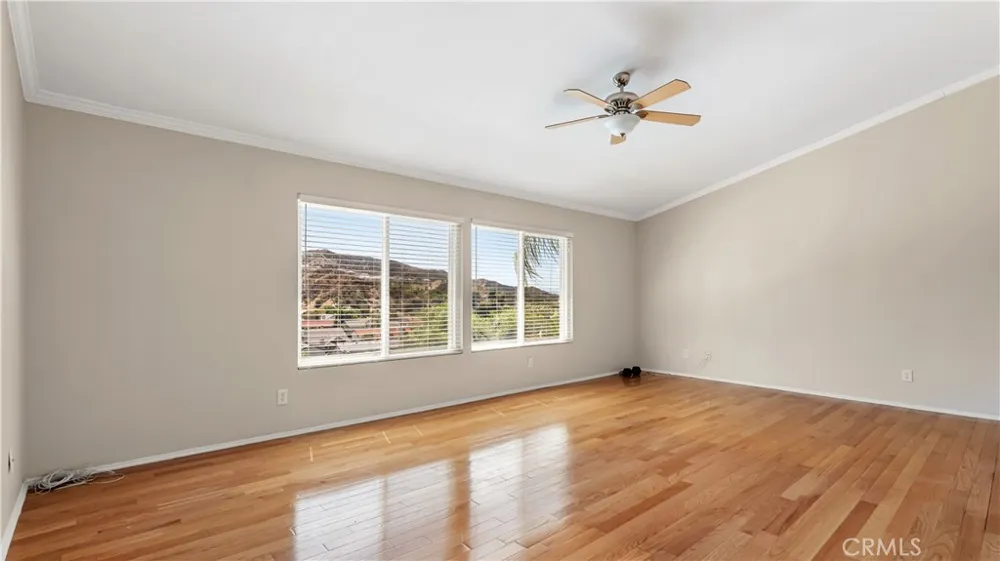 20416 Samual Saugus, CA 91350