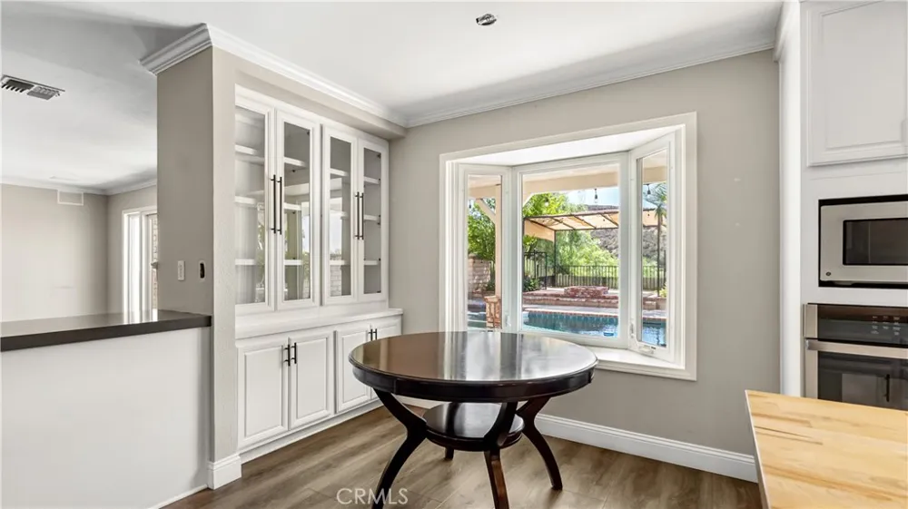 20416 Samual Saugus, CA 91350